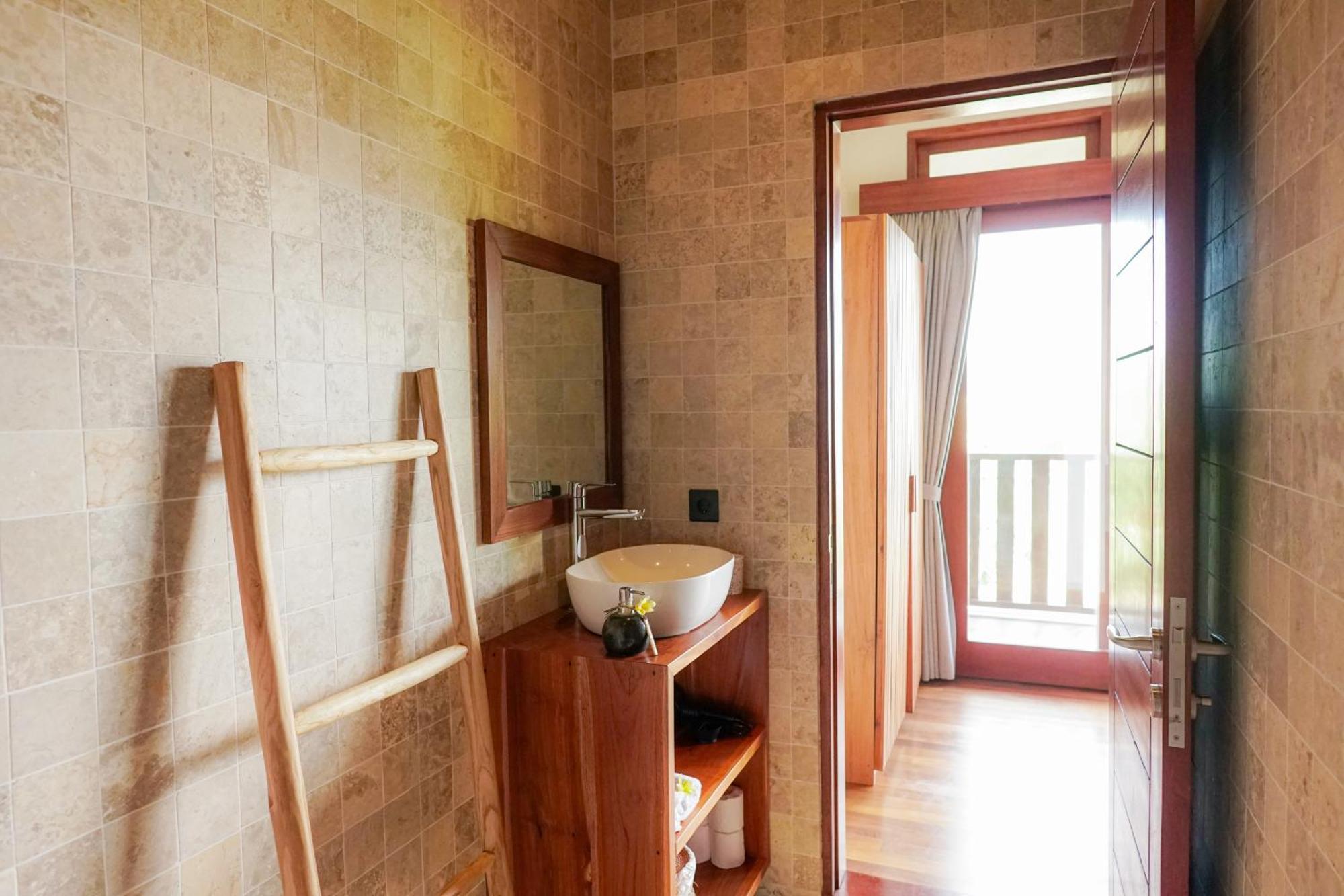 Tropical Beach House Bali Seminyak  Exterior photo