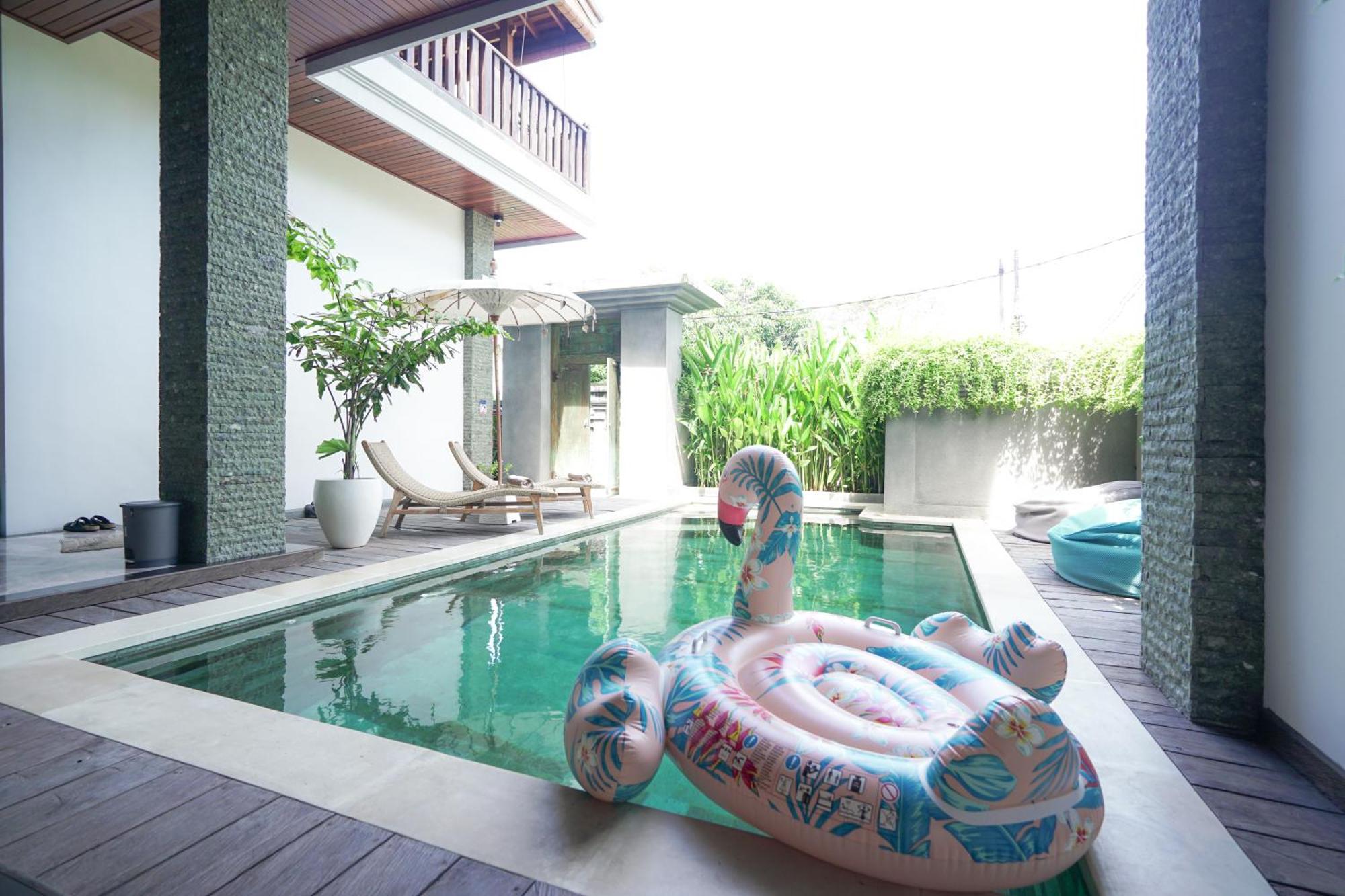 Tropical Beach House Bali Seminyak  Exterior photo