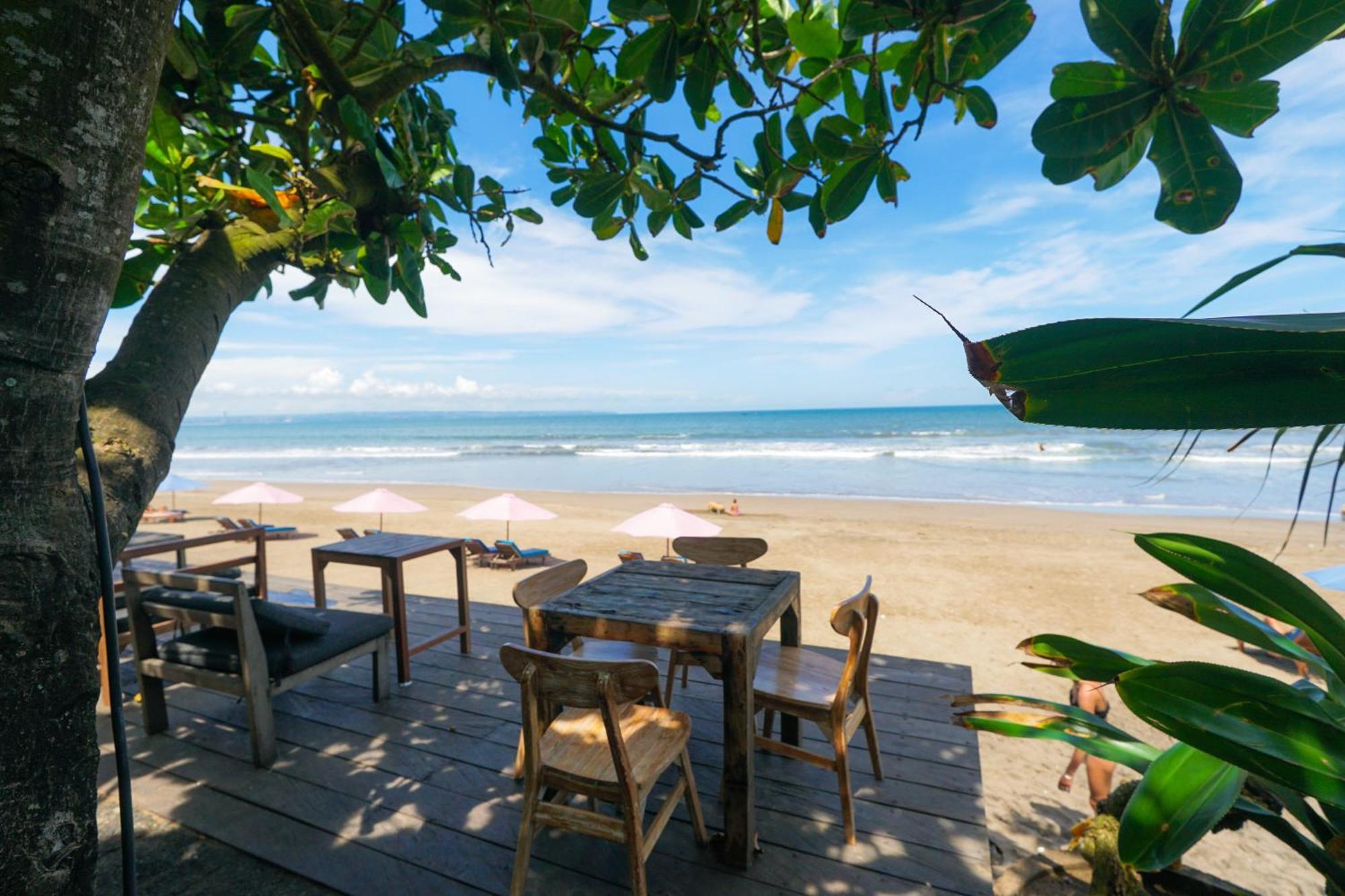 Tropical Beach House Bali Seminyak  Exterior photo