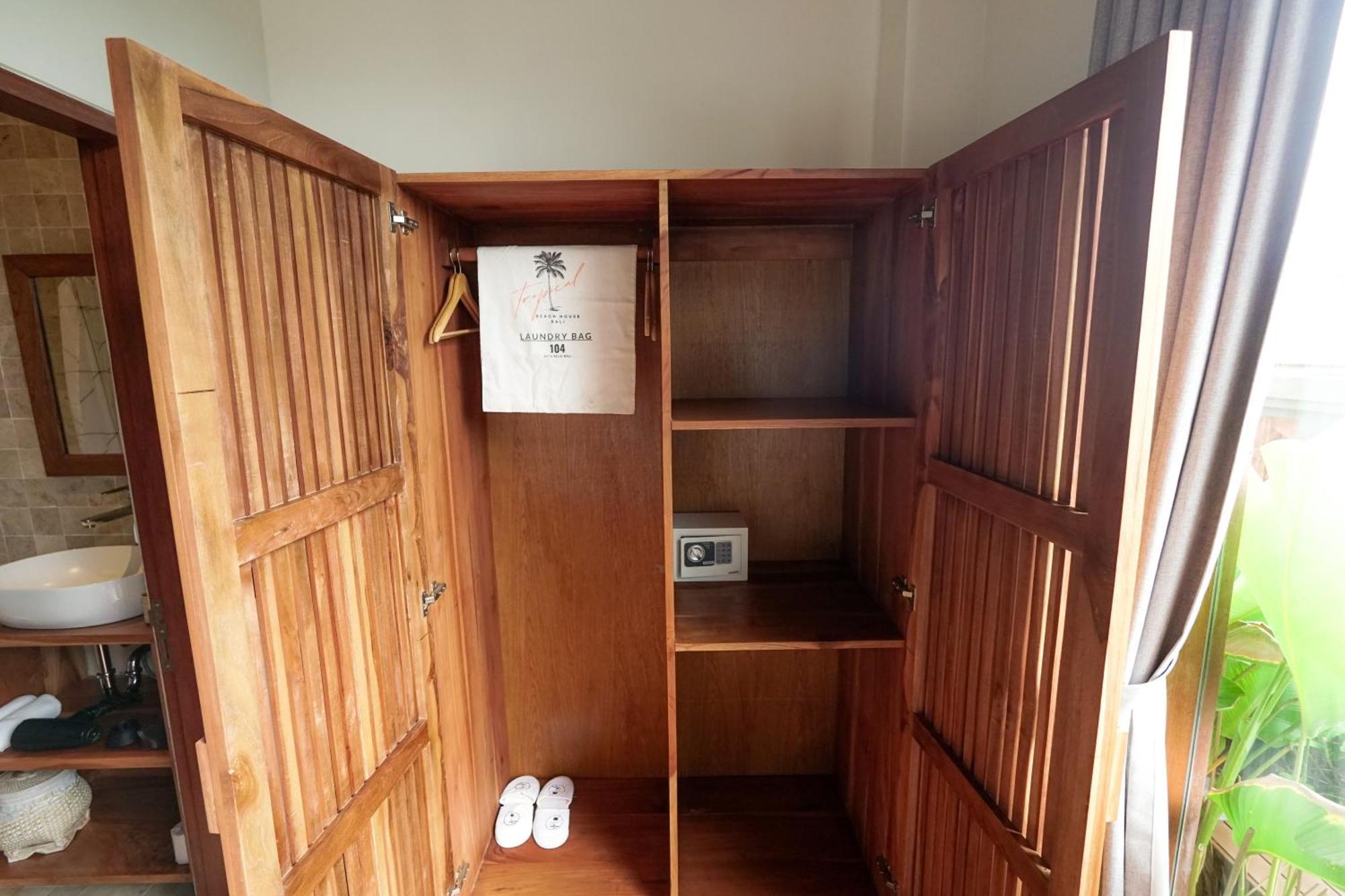 Tropical Beach House Bali Seminyak  Room photo